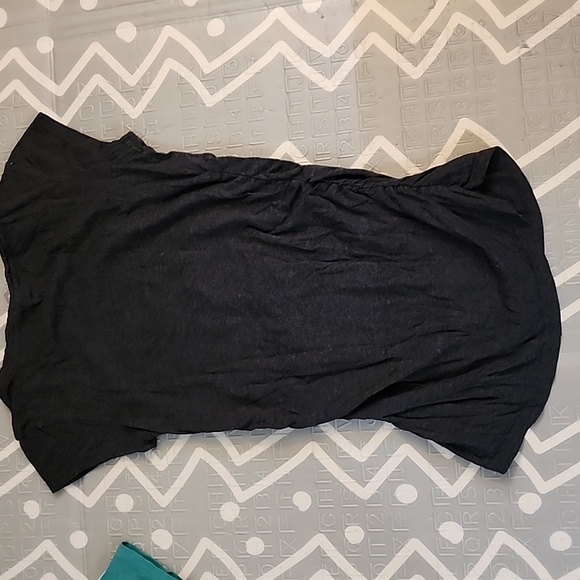 Women's XS T-shirts - Picture 11 of 16